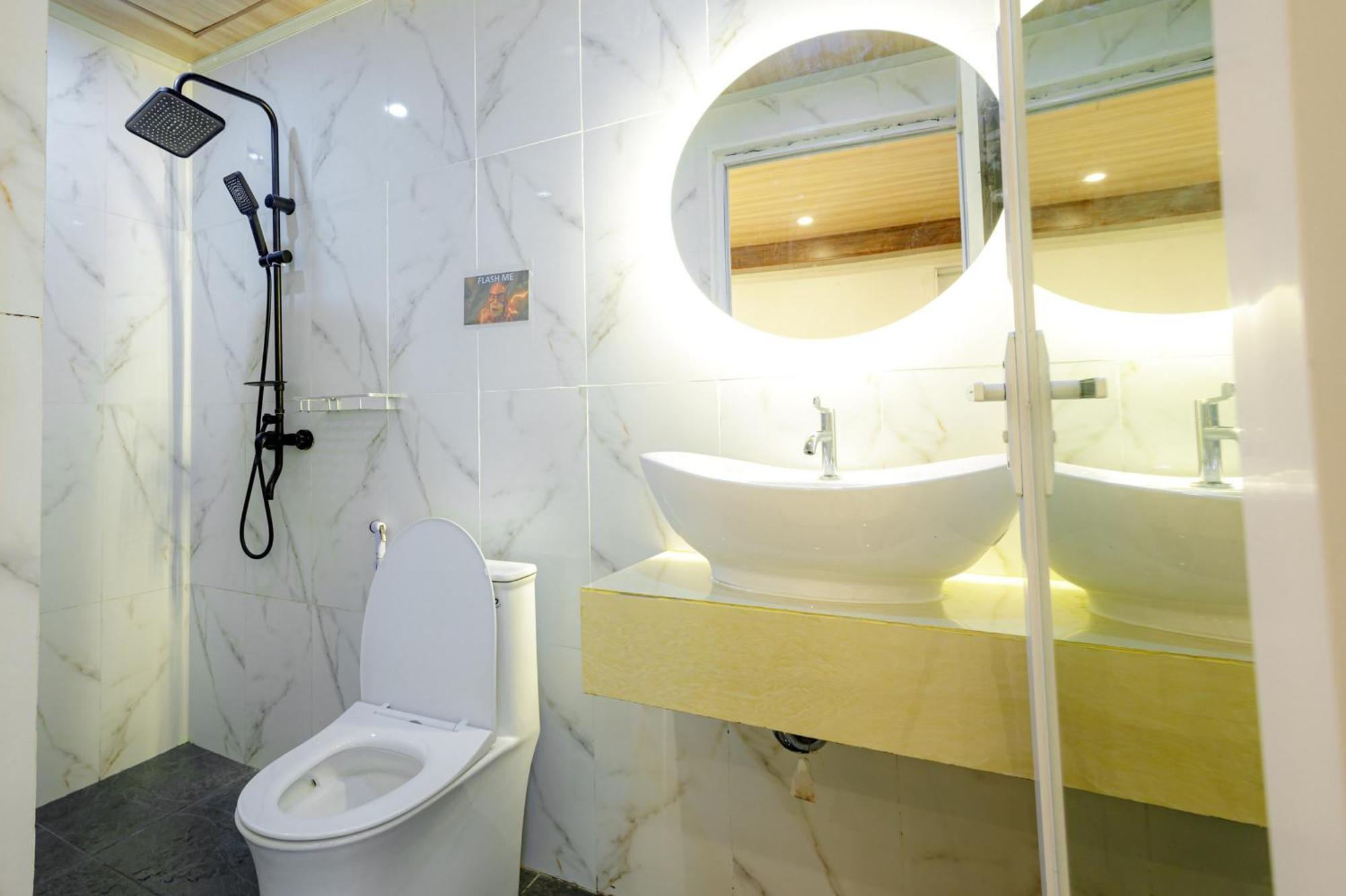 Urbanview Hotel Kota Tua Джакарта Екстер'єр фото